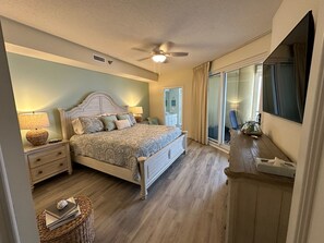 2 bedrooms, iron/ironing board, travel cot, free WiFi - Escape to the Private, White Sandy Beaches of Beach Colony W 8 C (Pensacola)