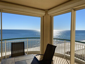 Outdoor dining - Escape to the Private, White Sandy Beaches of Beach Colony W 8 C (Pensacola)