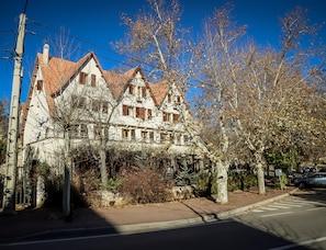 Front of property - Hotel Perce Neige (Ifrane)