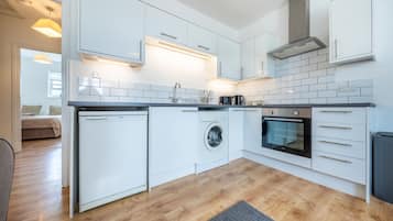 Business Apartment, Private Bathroom | Shared kitchen