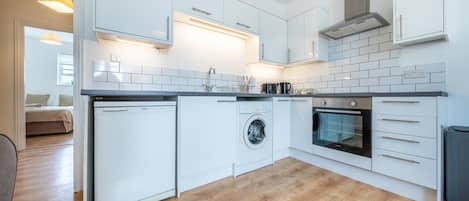 Business Apartment, Private Bathroom | Shared kitchen