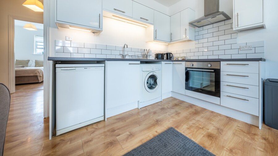 Stansted Airport & Bishops Stortford Town Centre Professional Apartment