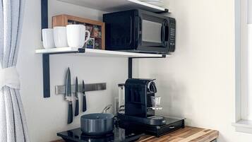 冰箱、微波炉、炉灶、洗碗机