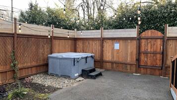 Bañera de hidromasaje exterior