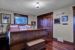 3 habitaciones, escritorio, tabla de planchar con plancha y wifi gratis