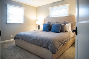 2 Schlafzimmer, Schreibtisch, kostenloses WLAN, Bettwäsche