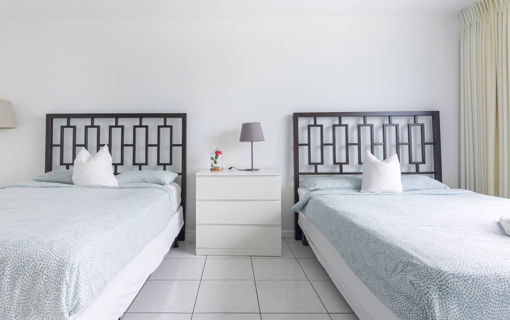 بديكورات فريدة لكل غرفة وطراز فريد لكل وحدة ومكواة/لوح كي