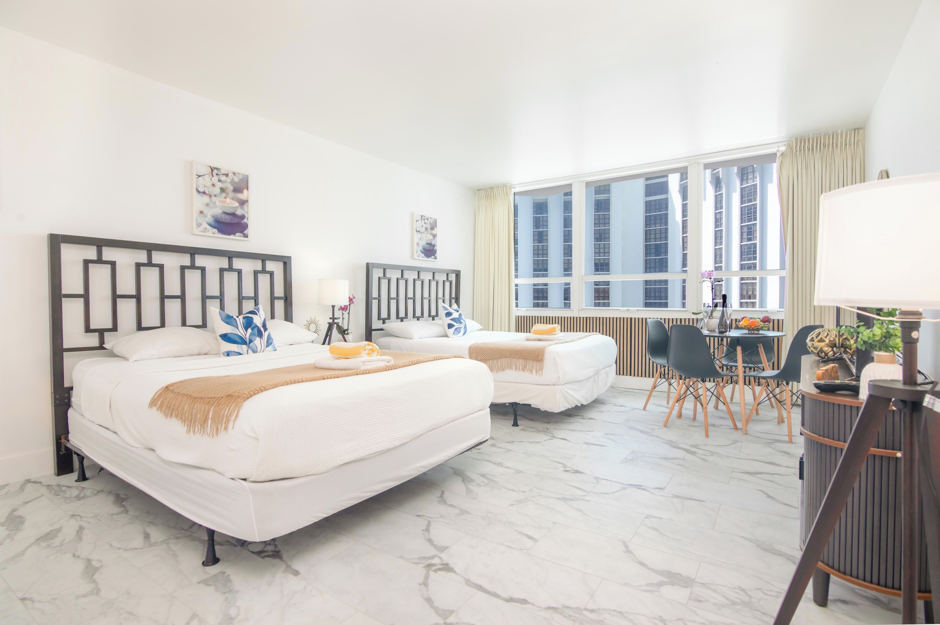 Suite estudio Gallery | Decoración personalizada y muebles diferentes 