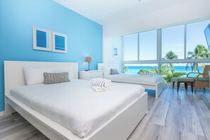 Individually decorated, individually furnished, iron/ironing board - Girasole Suites (Miami Beach)