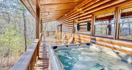 Amazing Foliage Views + Mountain View + Hot Tub + Fire Pit + Wrap-around Deck