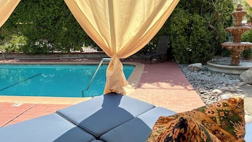 Piscine extérieure, piscine chauffée