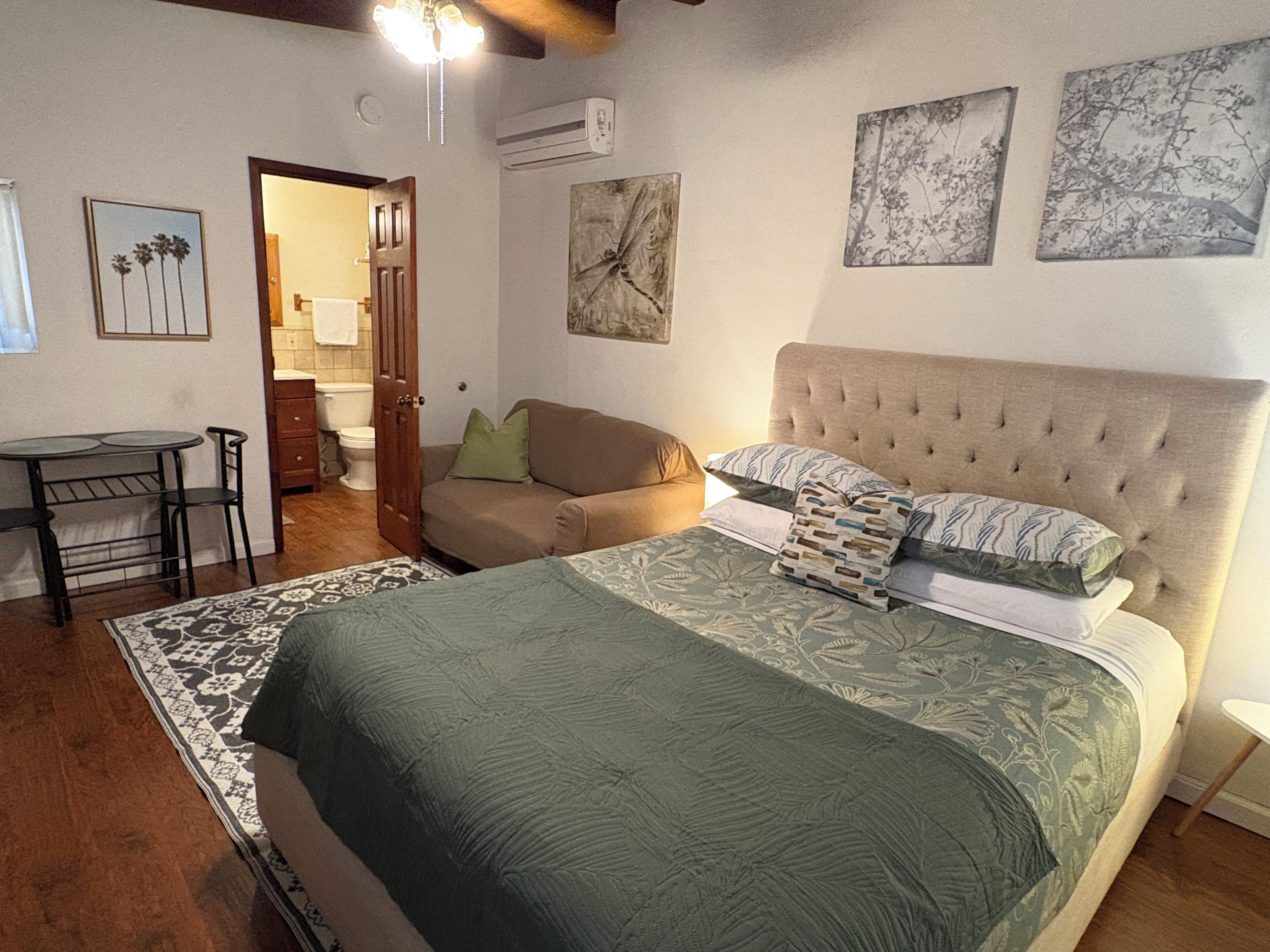 1 chambre, fer et planche à repasser, Wi-Fi gratuit, draps fournis