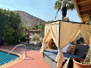 Piscina all'aperto, una piscina riscaldata