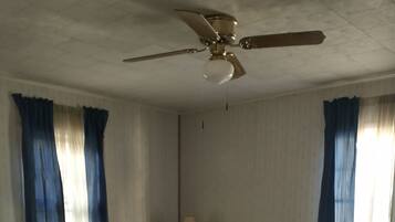 8 bedrooms, iron/ironing board, free WiFi, bed sheets