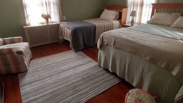 5 bedrooms, iron/ironing board, free WiFi, bed sheets