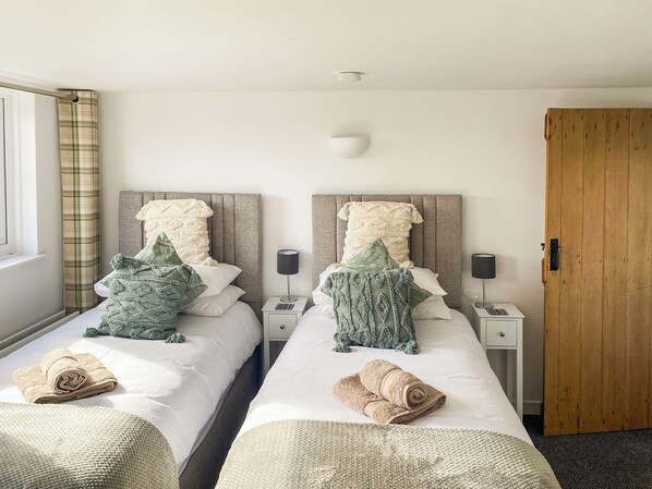 3 bedrooms, free WiFi, bed sheets