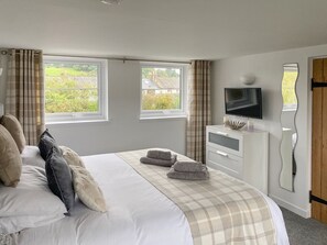 3 bedrooms, free WiFi, bed sheets