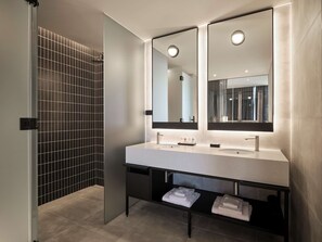 Shower, rainfall showerhead, designer toiletries, hair dryer - Hyatt Place Melbourne, Caribbean Park (Scoresby)