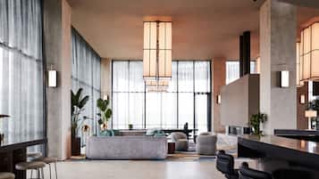 供应早餐、午餐和晚餐,花园景观