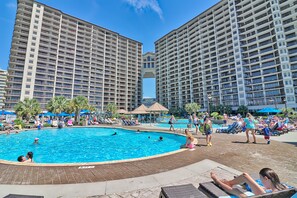 Piscina coperta, piscina all'aperto
