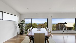 Meeting facility - Great Ocean Rd,close to beach,open-plan living and dining area,Wifi (Anglesea)