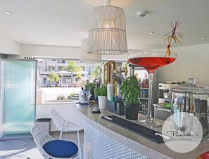 Bar (in der Unterkunft)