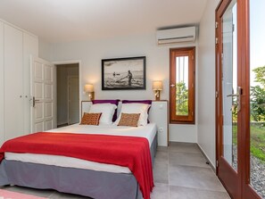 4 habitaciones, escritorio, tabla de planchar con plancha y wifi gratis