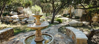 Dripping Springs Hill Country Fall/Winter SALE New Stays 2nts get 30% Off 3rd!