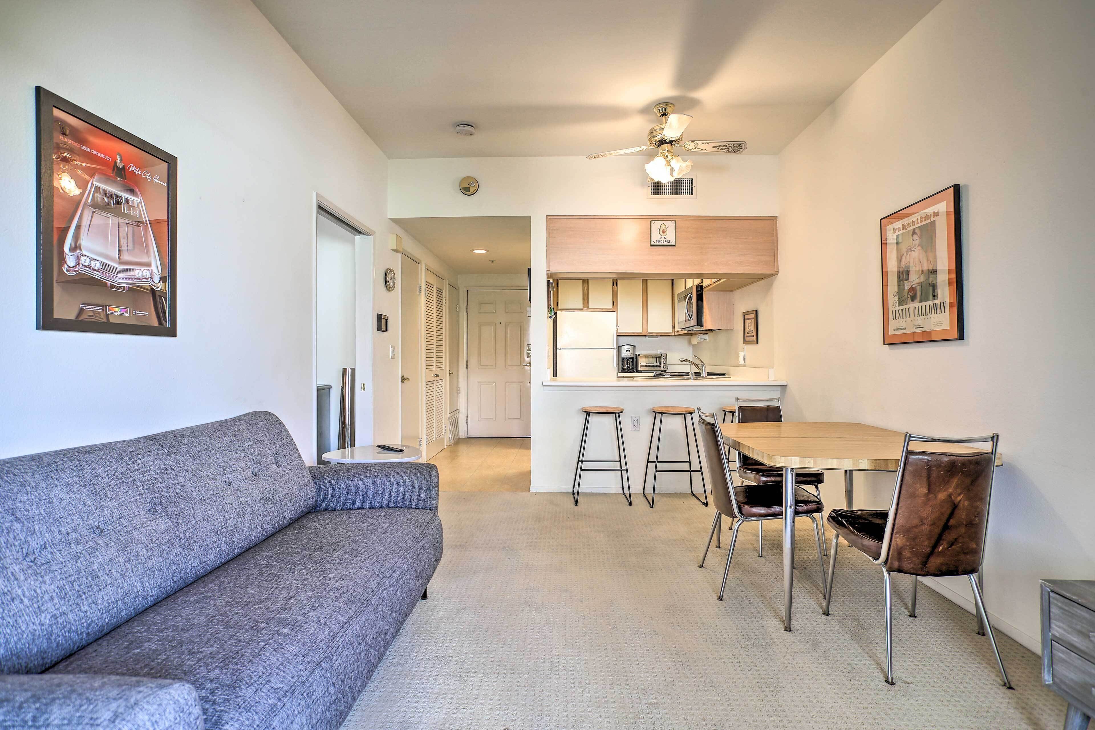 Cathedral City Condo - 1 Mi to Downtown!
