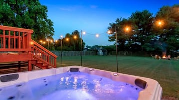 Bañera de hidromasaje exterior