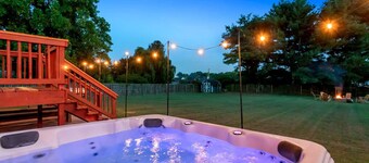 Fun-Filled Stay: Game Room*HOT TUB*