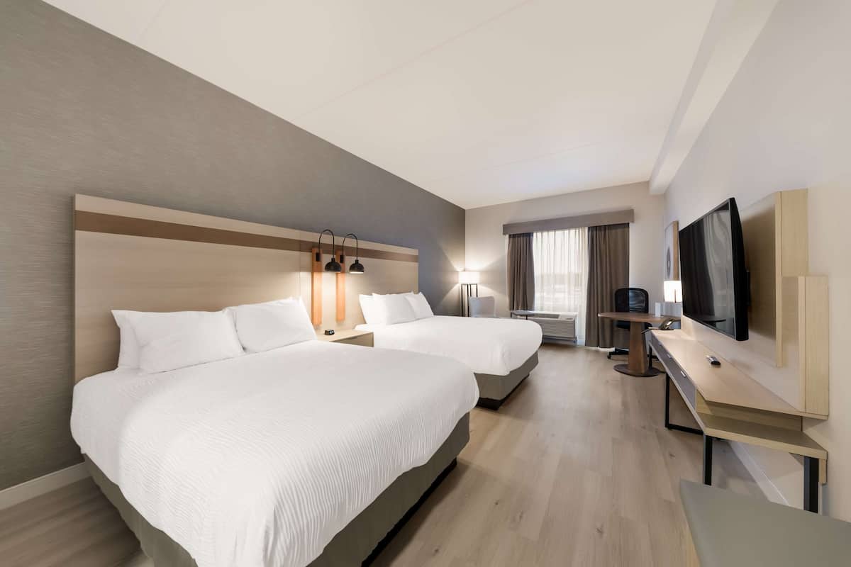 Standaard kamer, 2 queensize bedden, niet-roken, koelkast & magnetron | 1 slaapkamer, hypoallergeen beddengoed, een kluis op de kamer