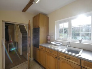 Private kitchen - 1 bedroom accommodation in Whitchurch (Whitchurch)