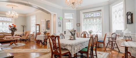 TV a schermo piatto 26 pollici con canali via cavo, TV