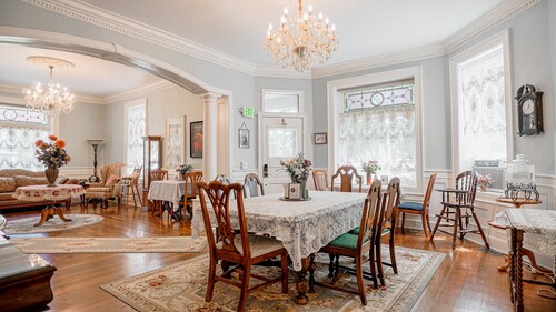 Heber Senator Bed and Breakfast