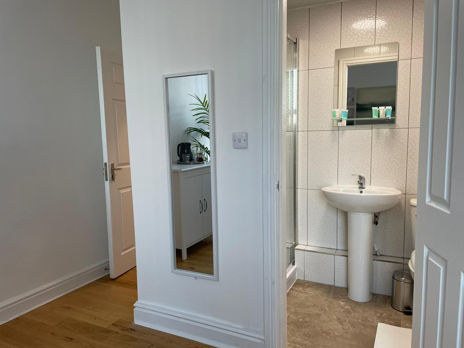 Foto - CityStays Rooms with Free Parking