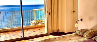 The big VENTILATED blue (Corniche Roucas Blanc beach)