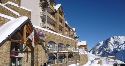 Appartement Confortable à 50m des Pistes | Wi-Fi