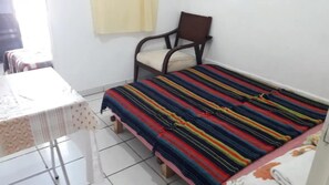 2 quartos, escrivaninha, Wi-Fi de cortesia, roupa de cama