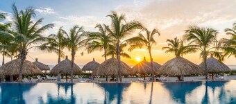 Exclusive Apartment 3 Bedroom in Beach Club