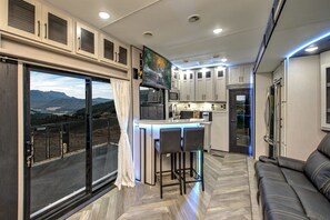 Interior - Luxury Glamping on Elm Creek Ranch (Bertram)