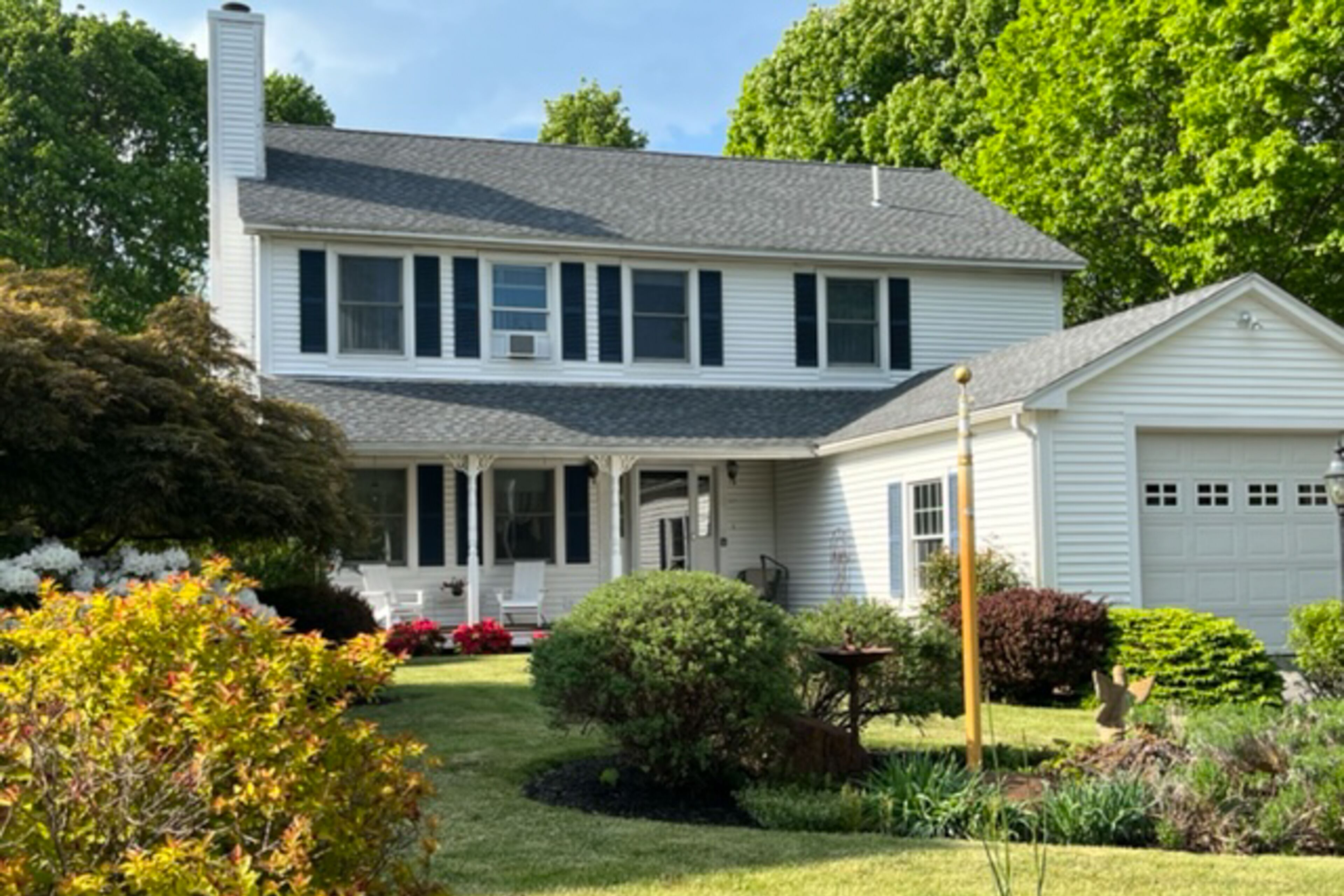 Downtown Home near the Beach & Downtown w/Gas Grill, Washer/Dryer & Deck