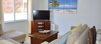 Flounder About - South West Rocks - Bring your own linen