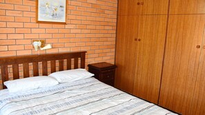 2 bedrooms