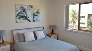 2 bedrooms, Internet - Point Briner # 7 - walk to the beach (SOUTH WEST ROCKS)