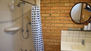 Shower - Seacrest # 5  - South West Rocks (SOUTH WEST ROCKS)