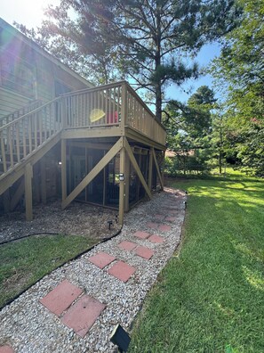 Exterior - Charming Pine Forest Zen Cottage - 10 min to Fort Bragg (Fayetteville)