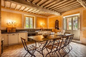 Dining - Beautiful private villa for 10 people with private pool, WIFI, A/C, TV and panoramic view (Montalcino)
