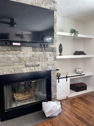 Charming Farmhouse Getaway in Plant City