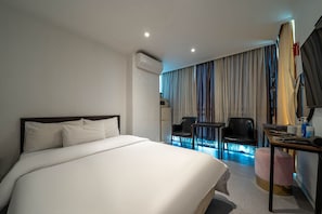 Standard Room | Premium bedding, individually decorated, desk, blackout drapes - Pacific7 (Pyeongtaek)